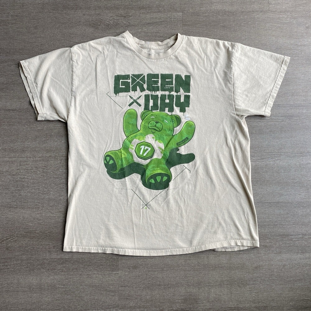 Green Day Beige Green Teddy Bear Short Sleeve T-Shirt Alternative Rock L/XL 1407